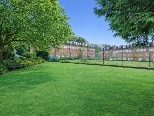 Flat for sale in Greater London