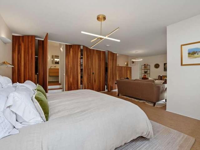 Flat for sale in Crouch End, Greater London