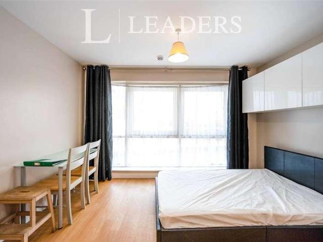 Flat for sale in Portsea, City Of Portsmouth