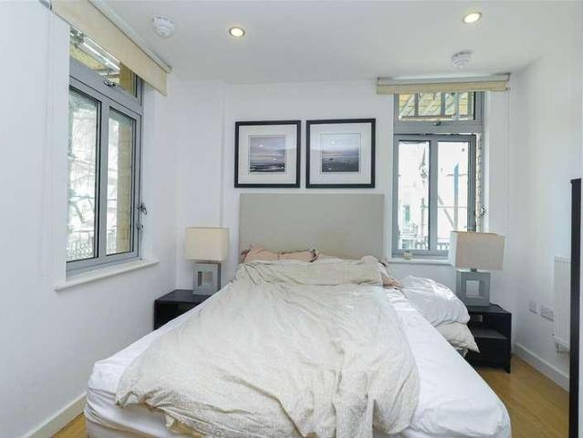 Flat for sale in London Borough of Tower Hamlets, Greater London