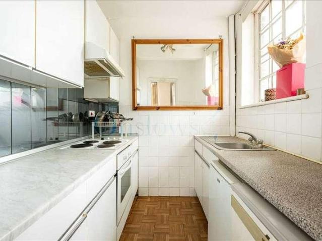 Flat for sale in Chelsea, Greater London