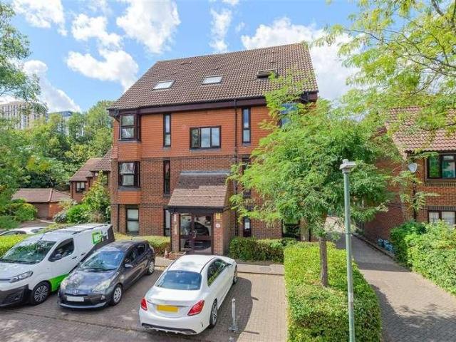 Flat for sale in Greater London