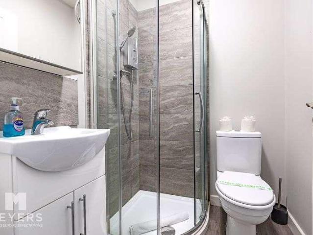 Flat for sale in West Cliff, Bournemouth