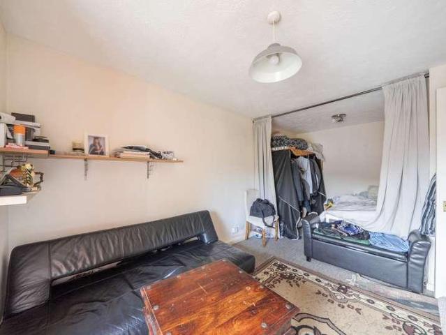 Flat for sale in London Borough of Sutton, Greater London