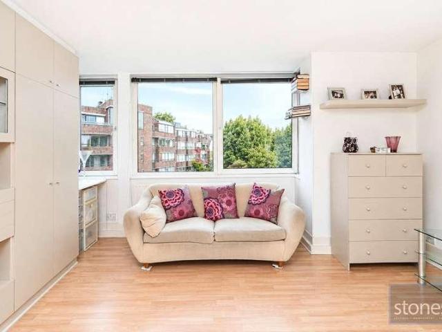 Flat for sale in Primrose Hill, Greater London