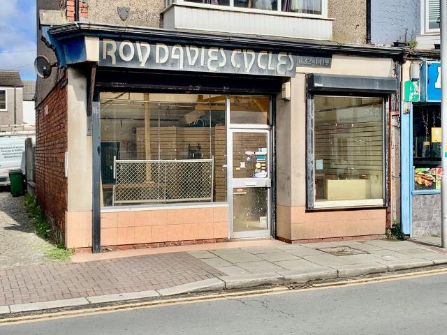 Flat for sale in Meols, Hoylake