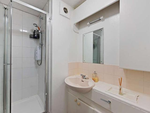 Flat for sale in Greater London