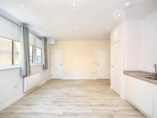 Flat for sale in Upperton, Eastbourne