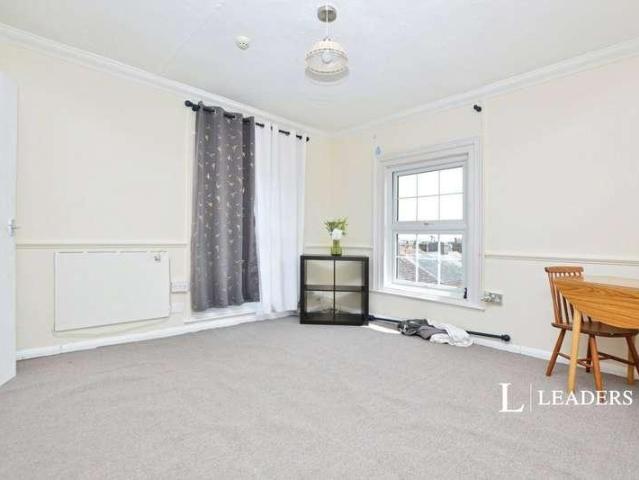 Flat for sale in Fordham Heath, Essex