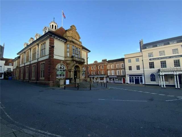 Flat for sale in Marlborough, Easton Royal