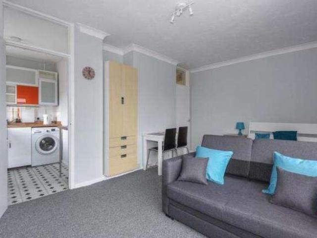 Flat for sale in Enborne, West Berkshire