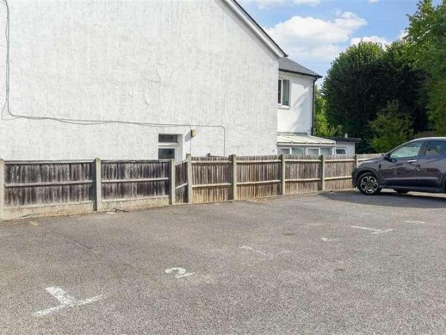 Flat for sale in Reffles Bridge, Reigate and Banstead