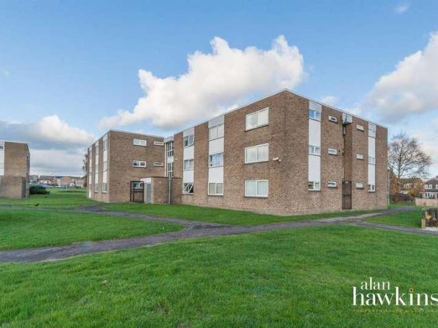 Flat for sale in Vastern, Wiltshire