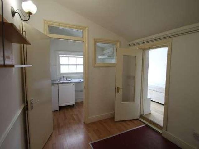 Flat for sale in Barnsbury, Greater London