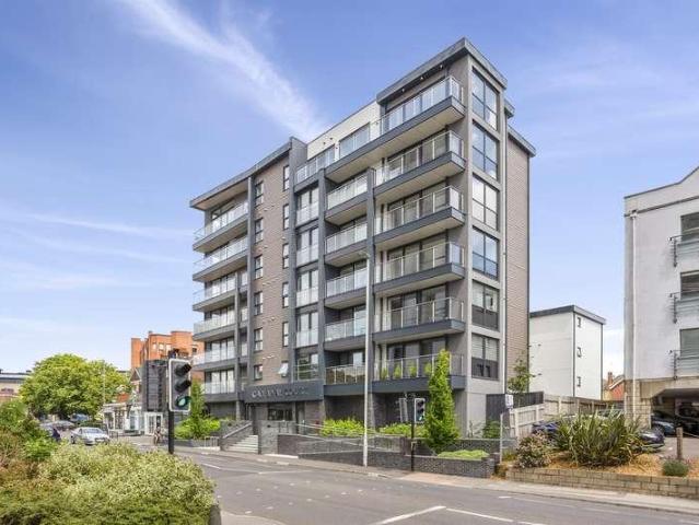 Flat for sale in Poole