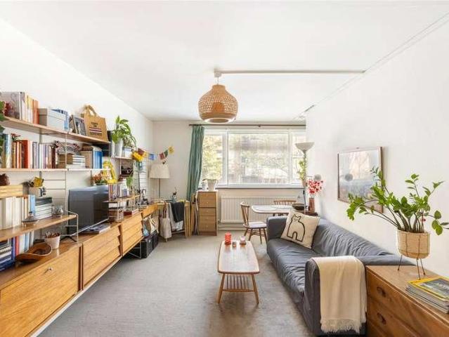 Flat for sale in London Borough of Lambeth, Greater London