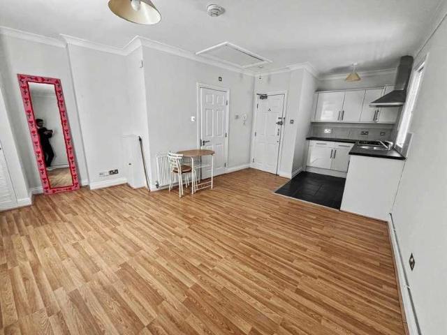 Flat for sale in Bournemouth
