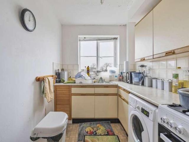 Flat for sale in Greater London
