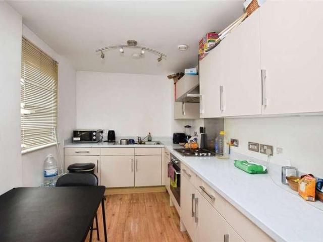Flat for sale in Mile End, Fordham Heath