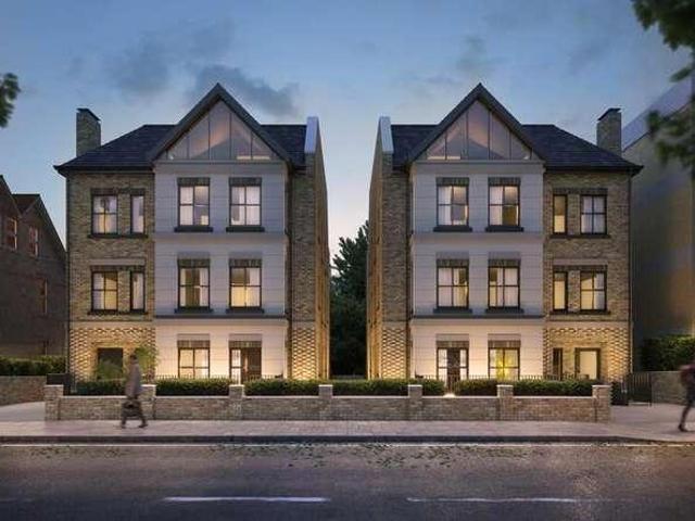 Flat for sale in London Borough of Ealing, Greater London