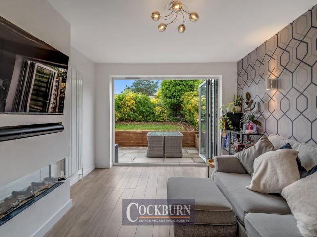 Flat for sale in New Eltham, Greater London