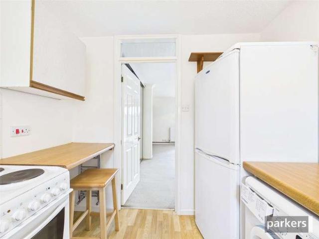 Flat for sale in Earley