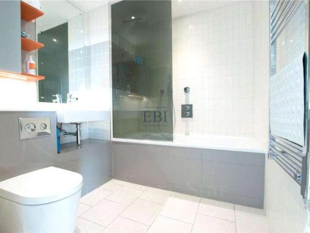 Flat for sale in London Borough of Newham, Greater London