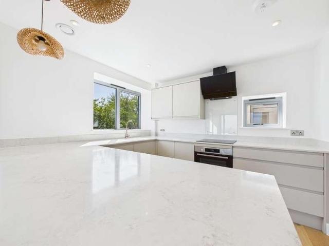 Flat for sale in Upton, Acol