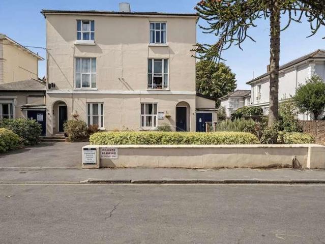 Flat for sale in St James, Sandown Park