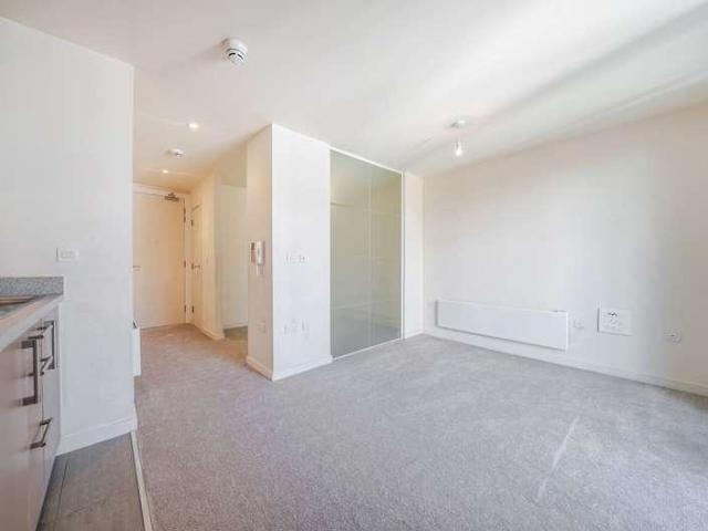 Flat for sale in Blackfriars, Salford