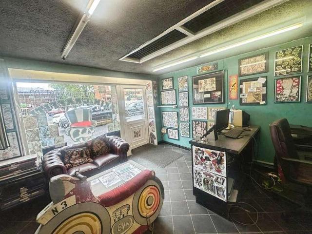 Flat for sale in Chesham, Bury