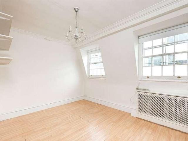 Flat for sale in St. James's, Mayfair