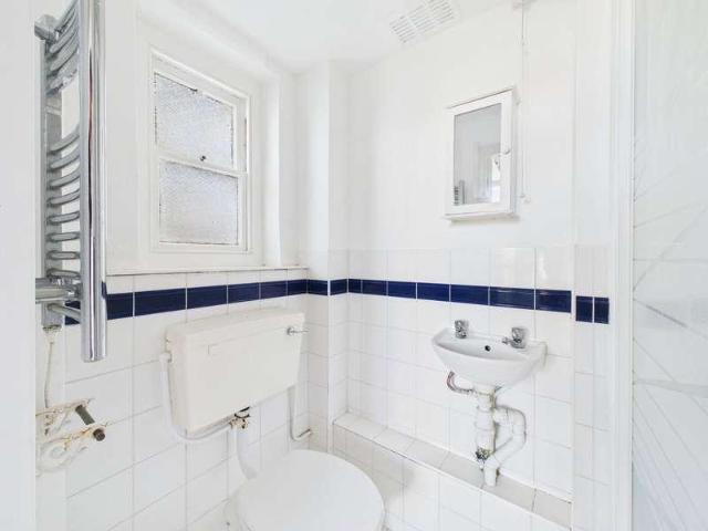 Flat for sale in West Worthing, Worthing