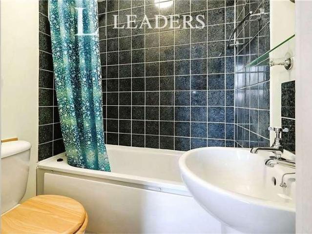 Flat for sale in Brook Street, Bourne Vale