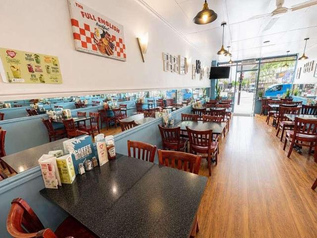 Flat for sale in Harringay, Greater London