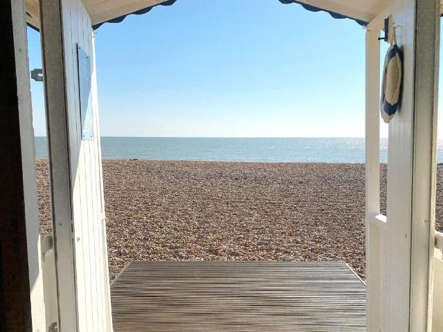 Flat for sale in Central, Heathlands