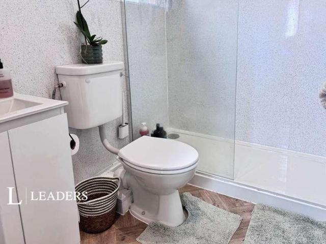 Flat for sale in West Worthing, Worthing
