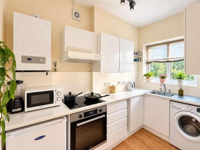 Flat for sale in Upperton, Eastbourne