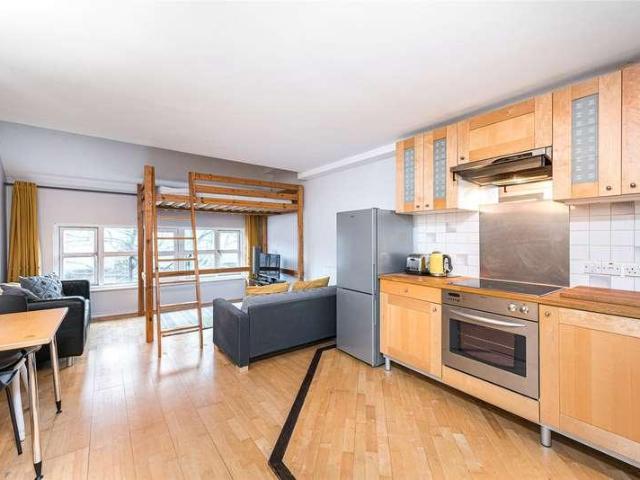 Flat for sale in Pimlico, Greater London