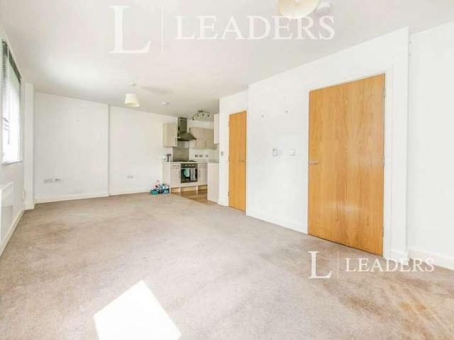 Flat for sale in Mile End, Fordham Heath