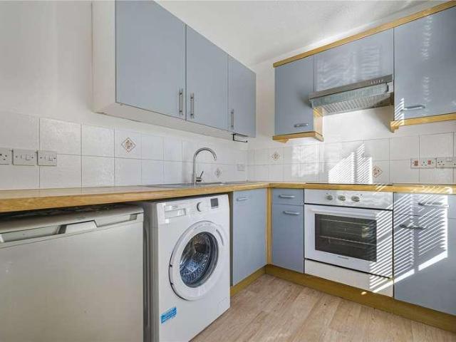 Flat for sale in Bell Green, Greater London