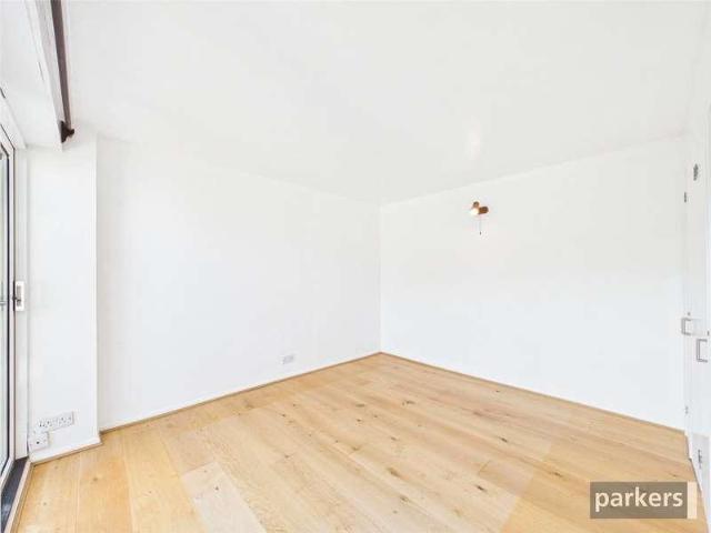 Flat for sale in Newtown, Reading