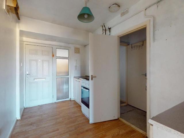 Flat for sale in Shears Green, Hamerton