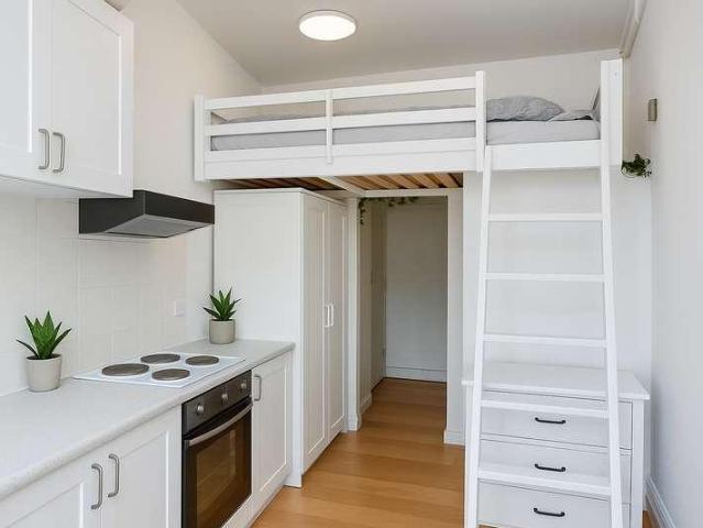 Flat for sale in Pimlico, Greater London