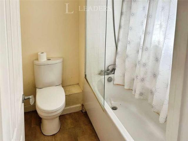Flat for sale in Helford, Hampshire