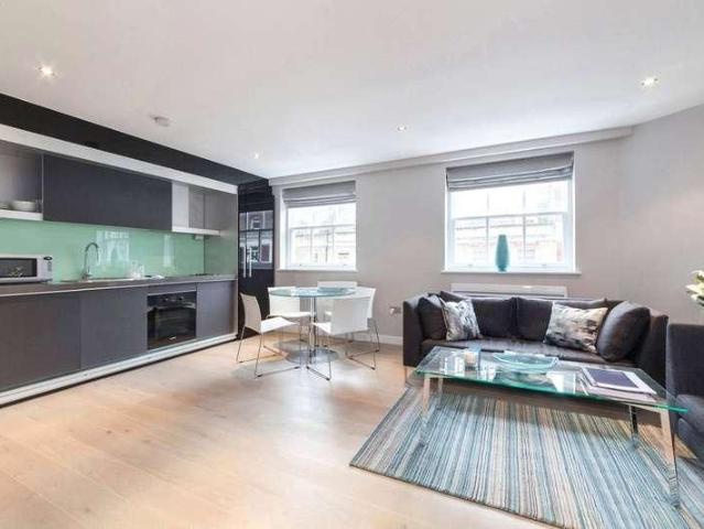 Flat for sale in Saint Giles, Bloomsbury