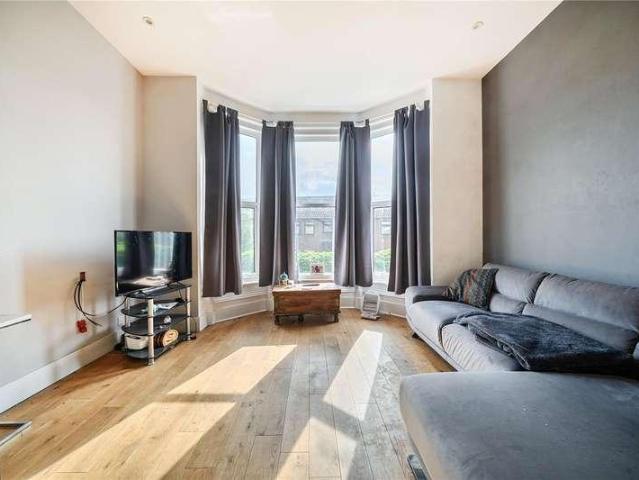 Flat for sale in Newbury, West Berkshire