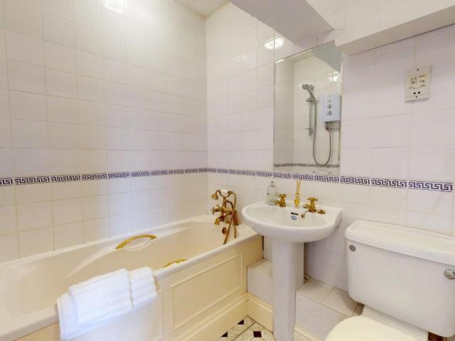 Flat for sale in Kings Farm, Hamerton