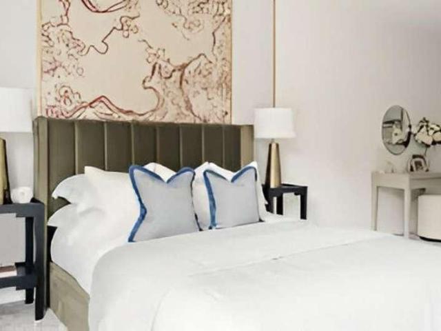Flat for sale in London Borough of Hounslow, Strand