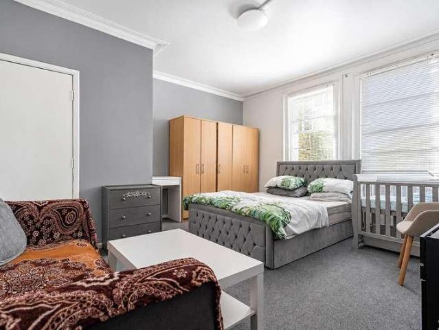 Flat for sale in London Borough of Waltham Forest, Greater London